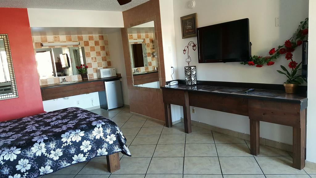 Lago Motor Inn Лейк-Ворт Екстер'єр фото